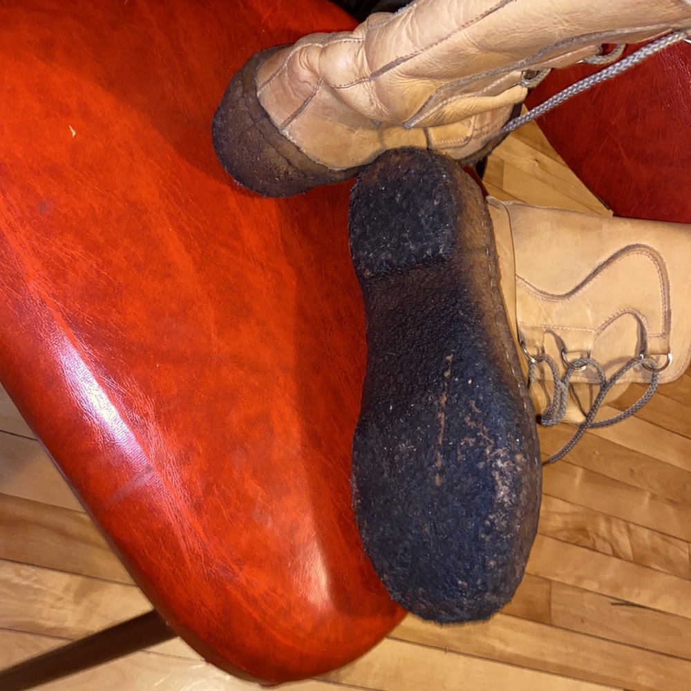 Vintage moccasin boots 🥾 - Picture 8 of 8